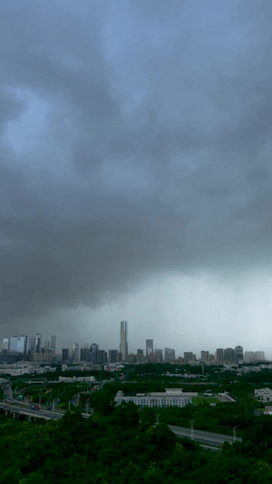 深圳南山区暴雨延时摄影乌云压城15秒视频