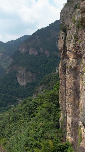 航拍5A景区雁荡山方洞景观区山脉自然风光视频旅游景区42秒视频