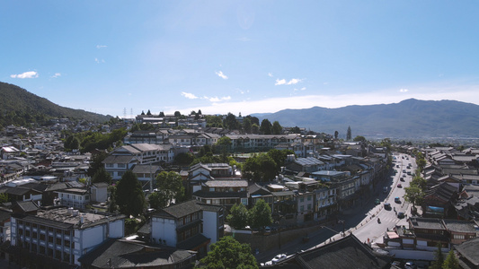 航拍云南丽江古城道路民居景区宣传旅游4k素材[两条道路]视频