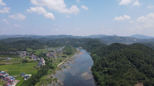 航拍大自然青山绿水视频