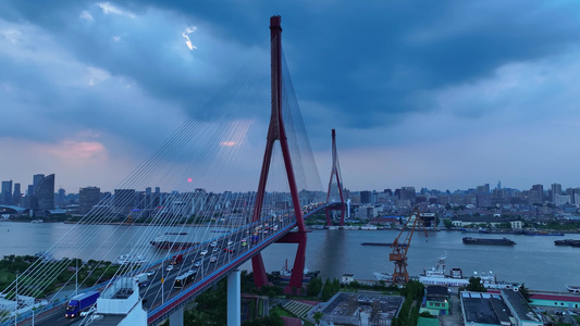 上海杨浦大桥桥梁交通日落夜景4k航拍视频