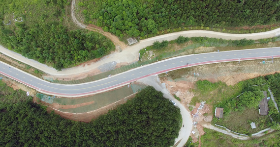 垂直航拍乡村道路视频