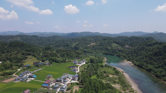 航拍田野乡村青山绿水视频