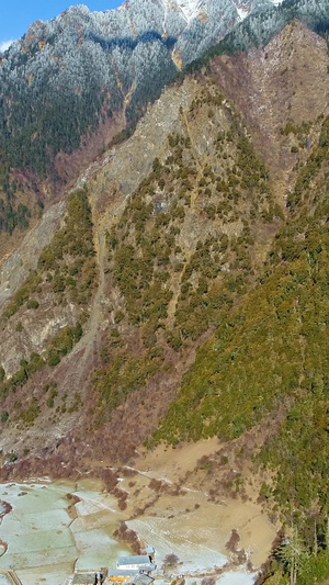 云南梅里雪山下雨崩村神女峰12秒视频