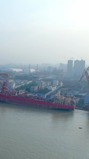 江河船码头大景航拍高楼大厦57秒视频