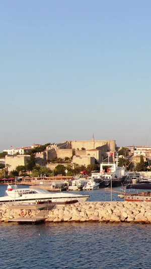 航拍土耳其著名爱琴海旅游城市阿尔恰特城市风光旅游景点66秒视频