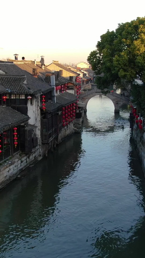 航拍5A级景区西塘古镇历史古建筑与纵横交错的河道旅游景区70秒视频