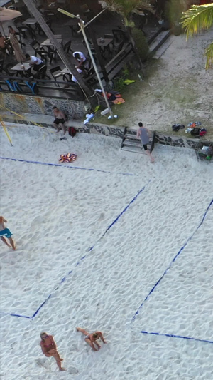 泰国帕岸岛上打沙滩排球排球运动26秒视频