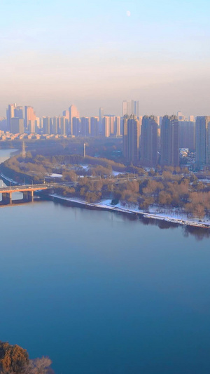 唯美冬季航拍沈阳三好桥冬季浑河雪景37秒视频