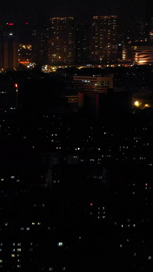 城市夜景交通航拍夜景车流116秒视频