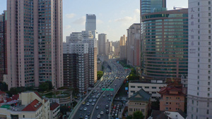 4K上海静安区延安高架路高架桥车流航拍19秒视频