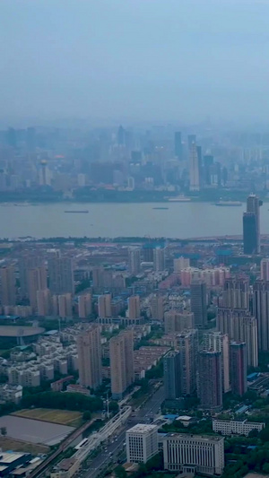 航拍武汉武昌和长江两岸风光延时视频高楼大厦13秒视频