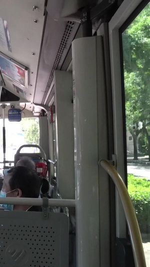 公共交通实拍公交车12秒视频