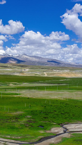 西藏草原牧场延时唐古拉山视频