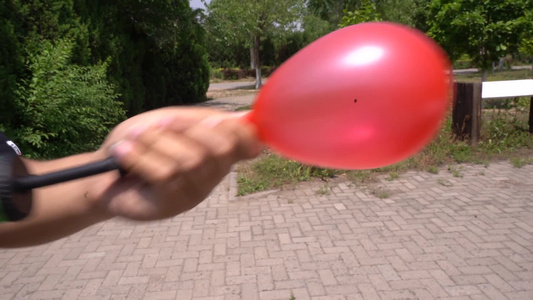 吹气球打气球节日庆祝布置视频