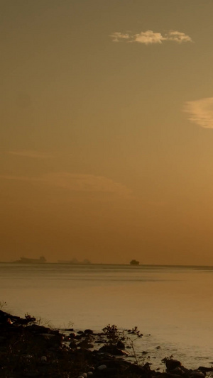 实拍海边清晨太阳升起延时摄影艺术渲染20秒视频