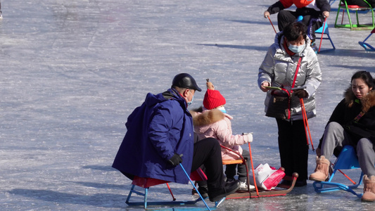 000北京冰雪节滑冰场视频