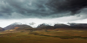 8K实拍航拍西藏阿里地区雪山风暴16秒视频