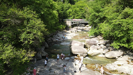 4K航拍实拍风景自然风光四川巴中光雾山夏季避暑视频