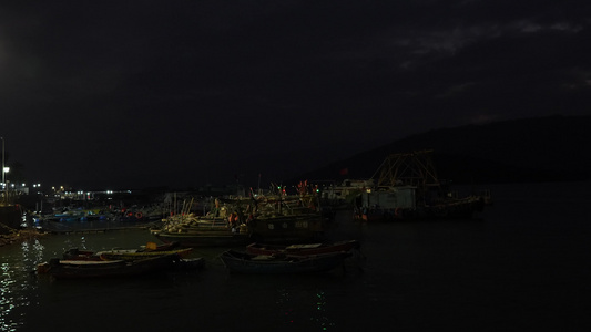 夜晚的海湾风光实拍视频