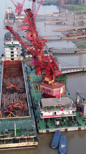 航拍码头货船木材卸运素材货船码头视频