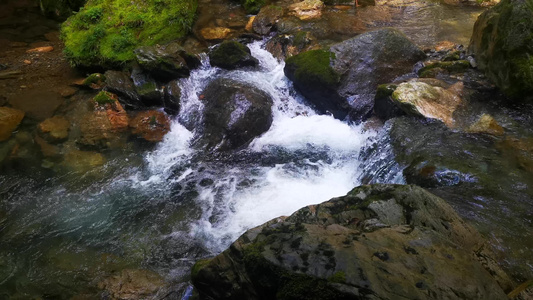 自然风光流水瀑布视频