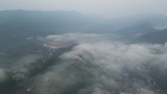 山城梦幻云海航拍美景素材视频