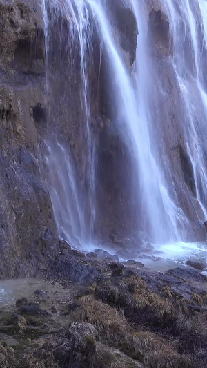 诺日朗瀑布实拍旅游景点14秒视频