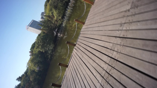 湖南衡阳平湖公园人行桥湖景自然风光视频