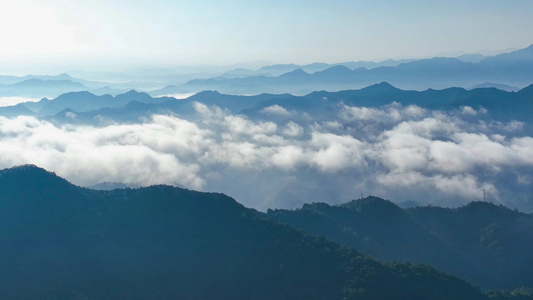 4K航拍徽派山脉水墨云海风景视频