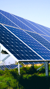 太阳能电池板实拍素材山地光伏电站光伏新能源电站国家新能源建设视频