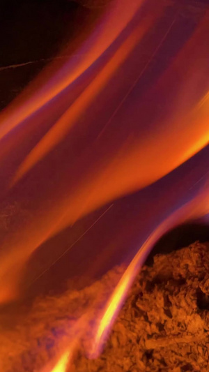 燃烧的火焰火苗实拍素材燃烧的农村地锅15秒视频