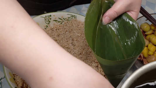 端午节包肉粽的方法视频