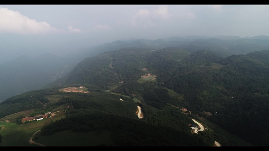 航拍大山自然风光视频