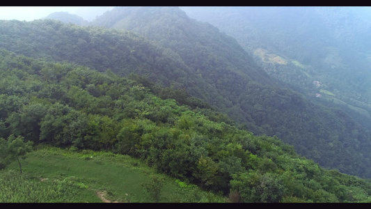 航拍大山自然风光视频