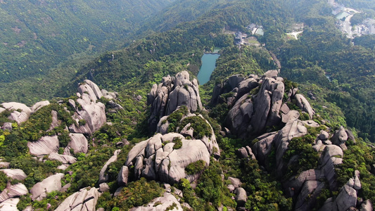 航拍福建5A国家级风景名胜区太姥山乌龙岗游览区视频视频