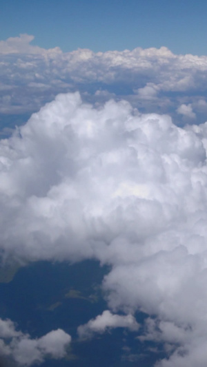 航拍高空云层云彩飞机窗外28秒视频