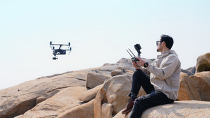 户外摄影师航拍无人机摄影30秒视频