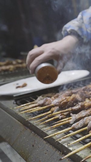 慢镜头升格拍摄素材烧烤肉串中式美食制作过程慢动作59秒视频