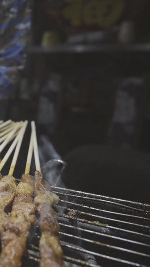 慢镜头升格拍摄素材烧烤肉串中式美食制作过程中式餐饮59秒视频