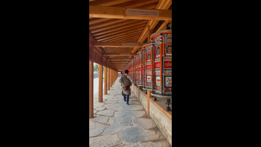 甘南藏区拉卜楞寺世界最长的转经筒视频视频