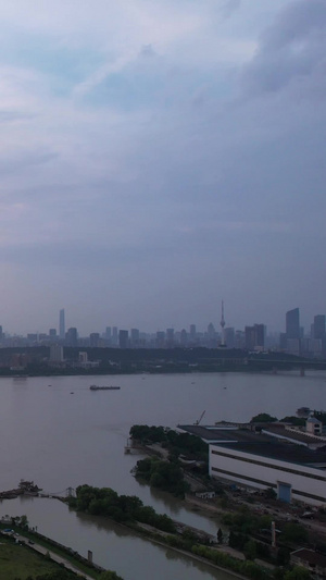 航拍城市夕阳晚霞落日天空自然天气武汉鹦鹉洲长江大桥素材长江素材61秒视频