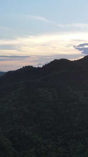 航拍大山日落晚霞53秒视频