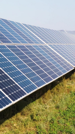太阳能新能源光伏电池板发电厂航拍素材山地光伏电站光伏新能源电站现代化137秒视频
