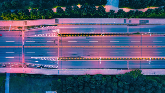 城市道路夜景车流俯拍视频