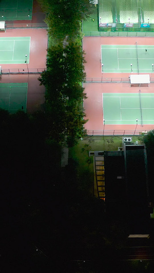 五人足球场夜景航拍 体育场夜景91秒视频