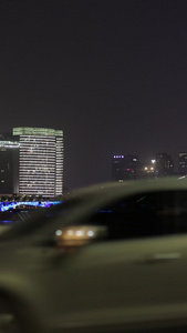 杭州亚运场馆门口隔江对望CBD视角第一视角视频