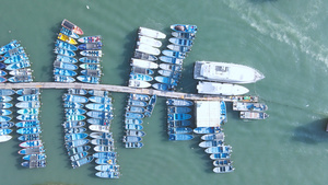 航拍广东惠州海边码头渔村渔船4k海景素材21秒视频
