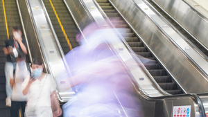 8K地铁站上下班高峰期换乘人流延时摄影8秒视频
