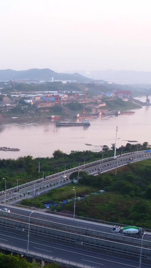 航拍经济区轨道与汽车供体桥梁航拍重庆桥都47秒视频